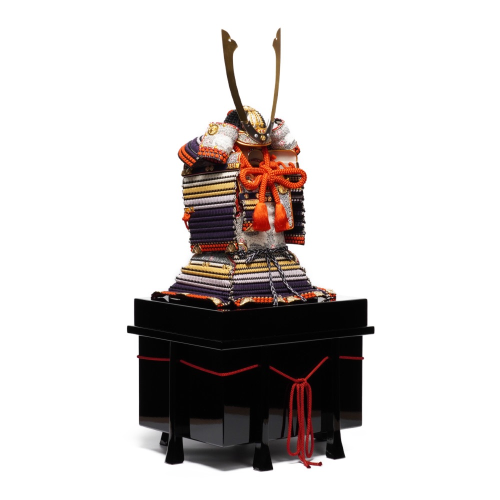 五月人形】三分之一 重文模写 紫裾濃威 奉納鎧飾り〈雄山作〉[215-027