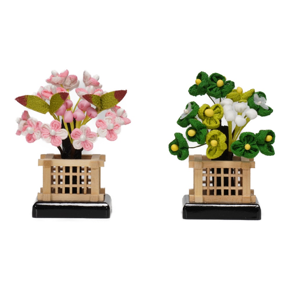 雛人形】四寸おぼこ 市松地玩具柄文様 十人揃い薄型三段飾り〈小出松寿