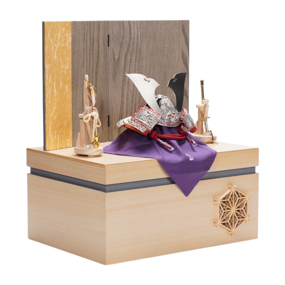 【五月人形】《限定品》五分之一 純白之竹雀 兜収納飾り | 雄山作