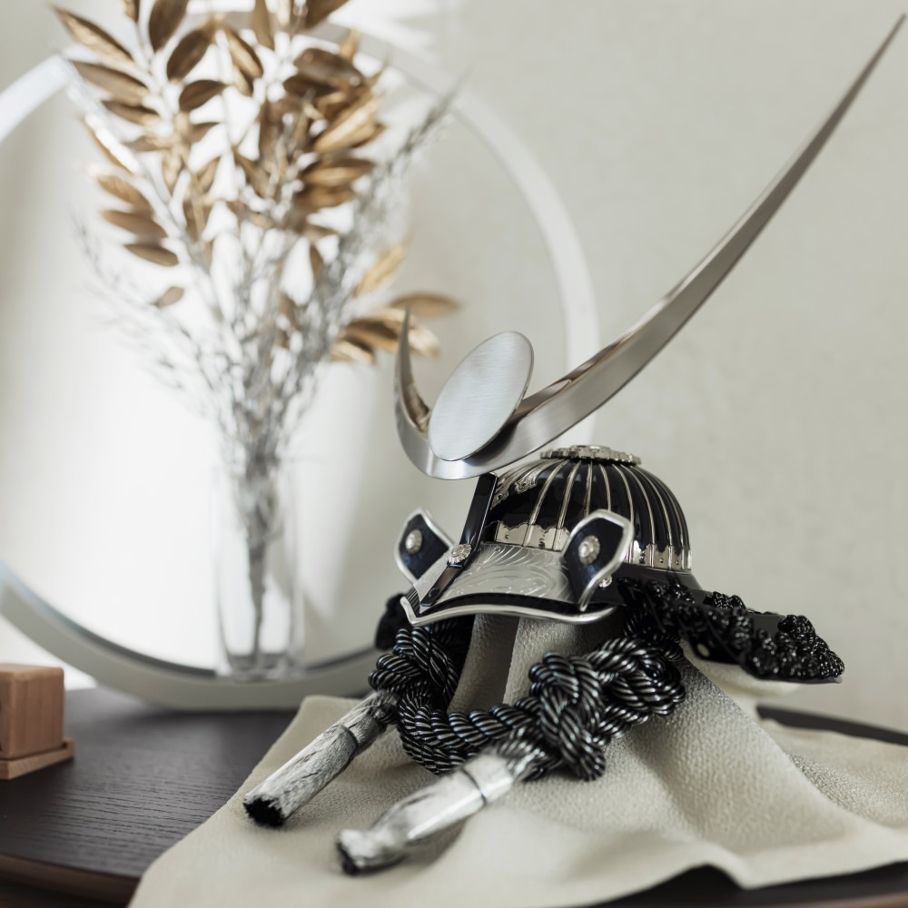 【五月人形】斬-zan-白銀謙信 | FLAT