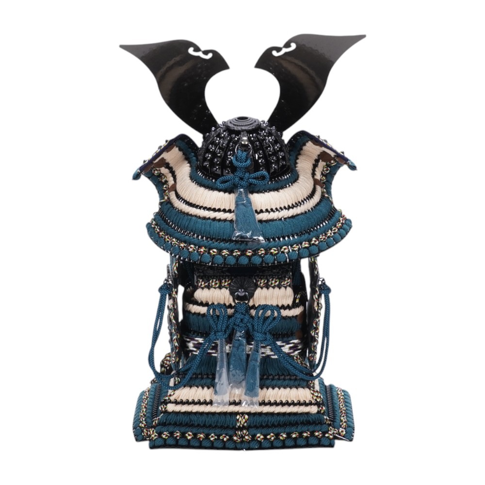 【五月人形】7号 永遠奉納大鎧 青緑中ベージュ威-DEEPSEA- 鎧飾り | 翠鳳作
