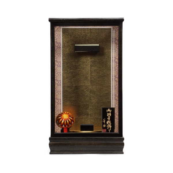 【羽子板】10号 振袖 金襴詩音(赤)〈宝童作〉[212-030]