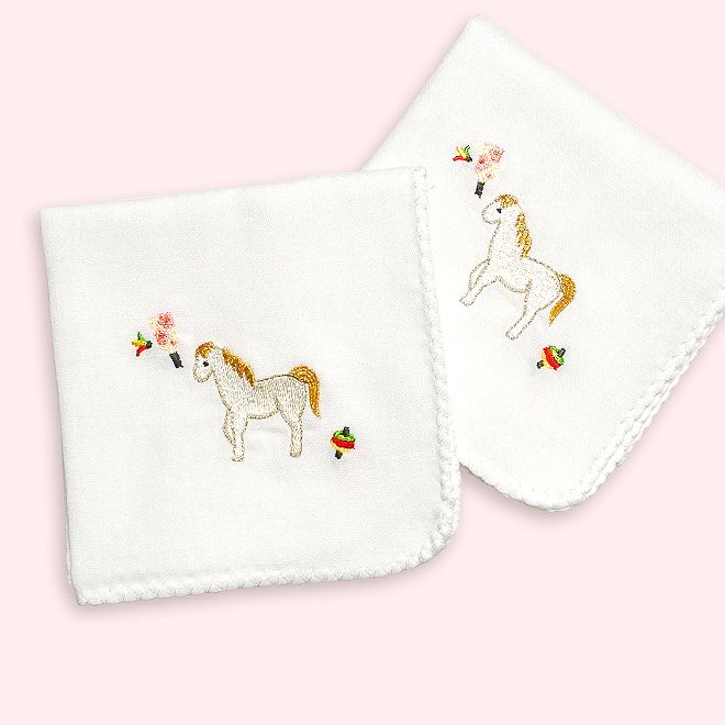 ミニガーゼ刺繍ハンカチ「午（うま）」