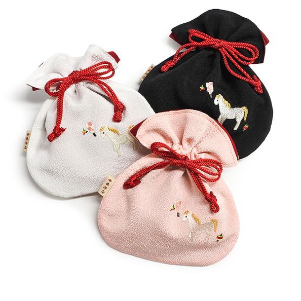 ちりめん刺繍巾着袋「午（うま）」