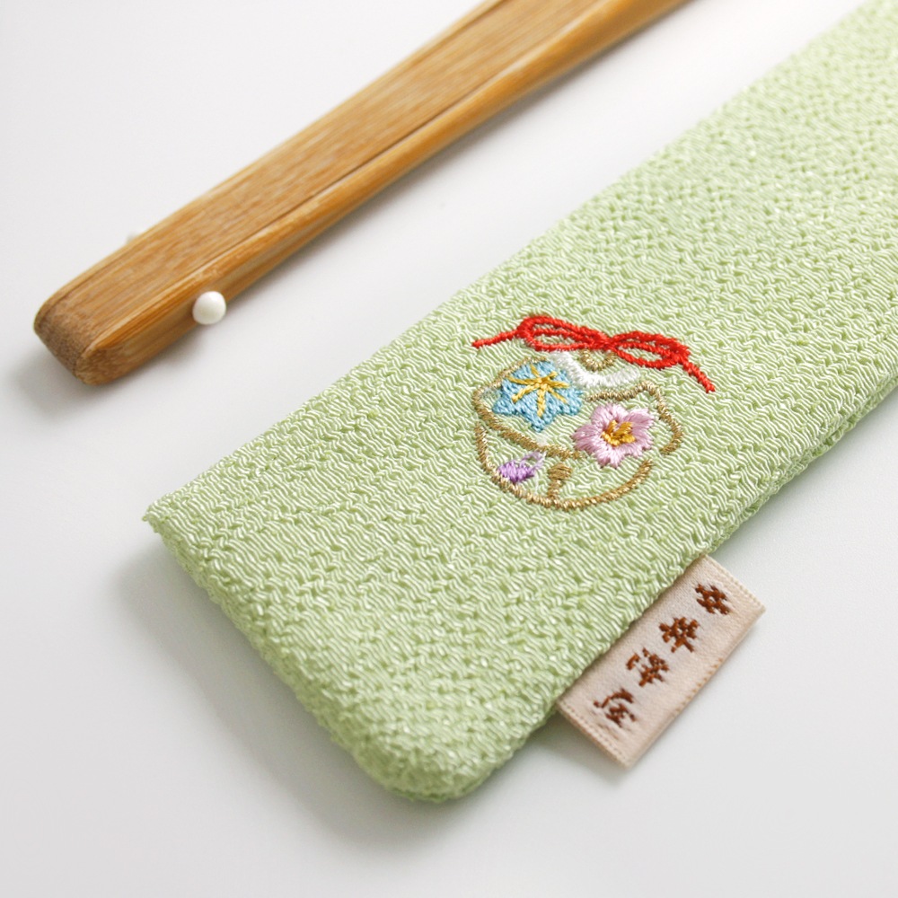 ちりめん刺繍 扇子入れ「雲錦鈴」｜ちりめん小物 井澤屋