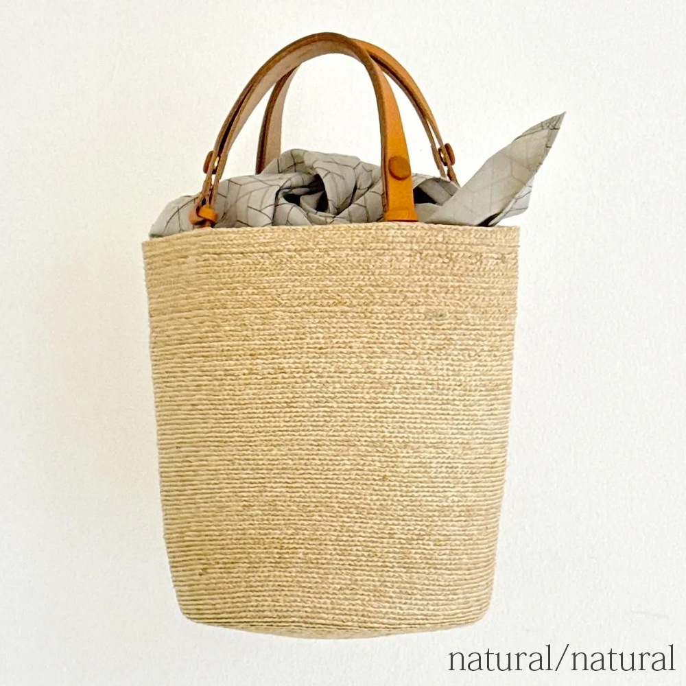 mononogu  WO1-RF Raffia Brade Woven Bucket Tote