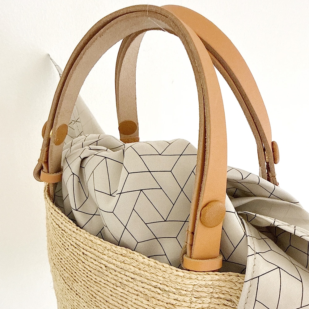 mononogu  WO1-RF Raffia Brade Woven Bucket Tote