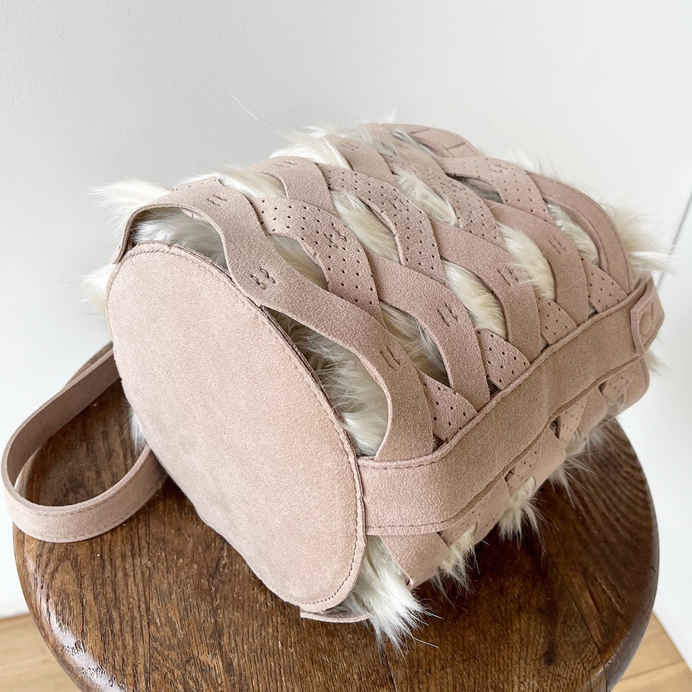 MNNG WV2-EF Wavy Far Shoulder