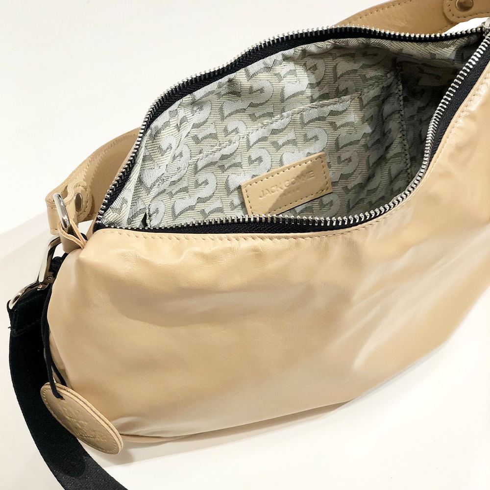 JackGomme  1976 light leather - NIKITA
