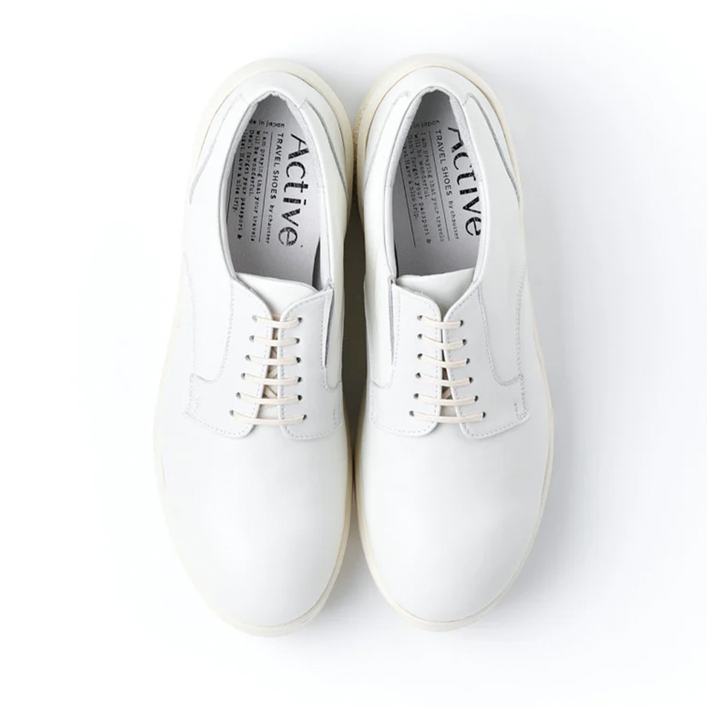 chausser PLAIN TOE DERBY SHOES white