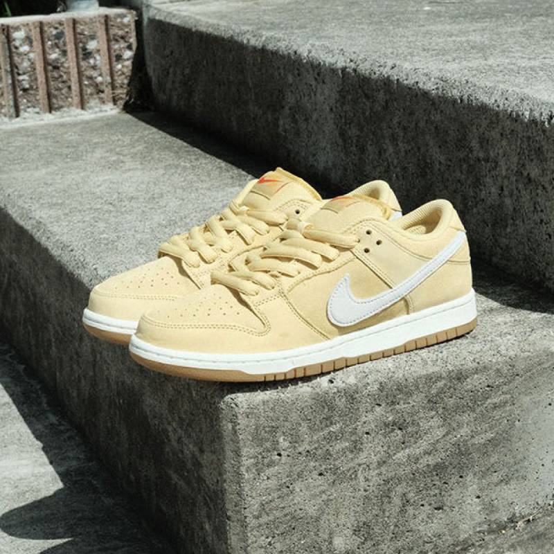スケショ購入新品Nike Dunk Low Pro 27.5 サターンゴールド 本日発売 Nike SB Dunk Low Pro ISO “Saturn Gold” | スケボー