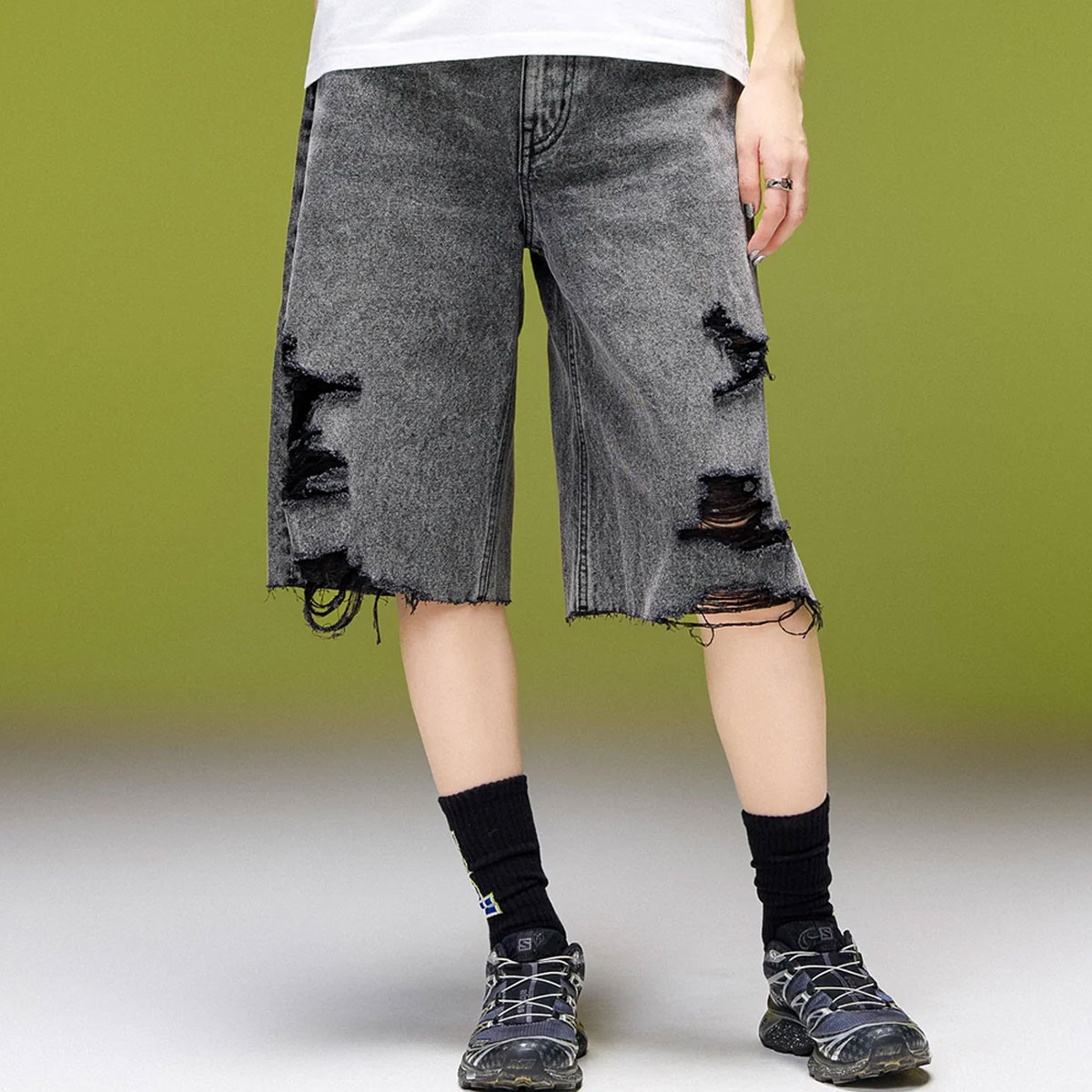 X-GIRL  | EMBLEM POCKET DISTRESSED DENIM SHORTS��105263031008��