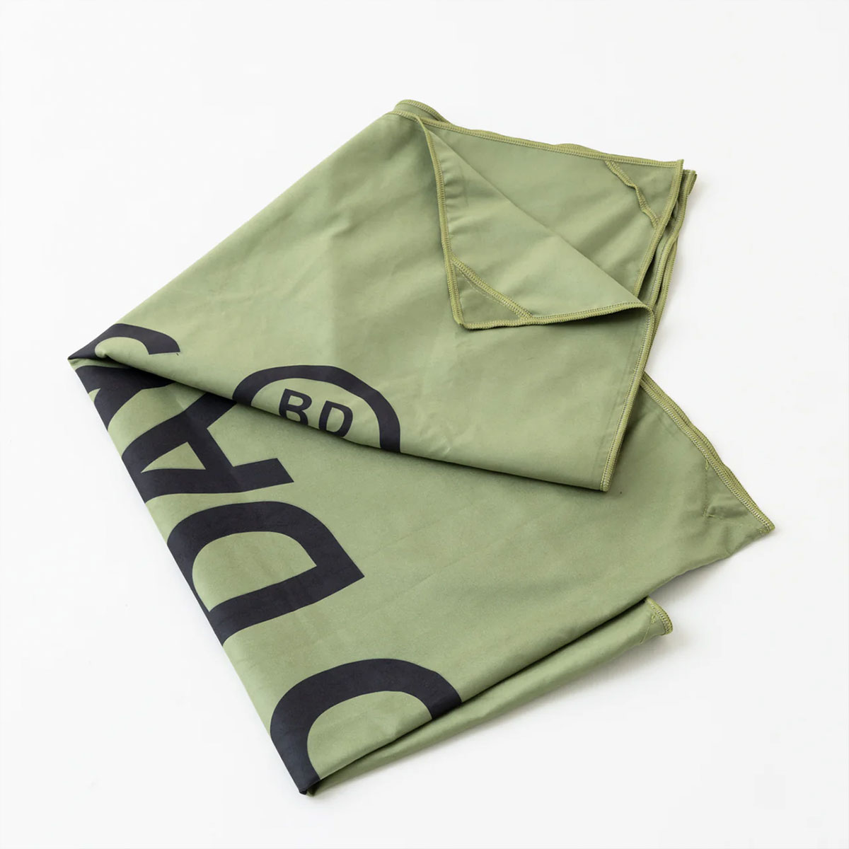 BEACHED DAYS | MAGNETIC BEACH TOWEL��BY5500004��