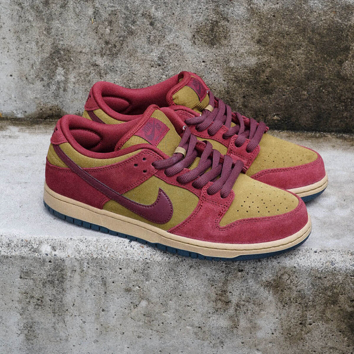 30%OFF NIKE SB ʥӡ ʥsb 󥯥 ץ  ˡ 塼 å ȥܡ ܡ  ͵ ֥ nikesb | DUNK LOW PRODark Team Red & Olive FlakɡHQ1625-600(JACK)