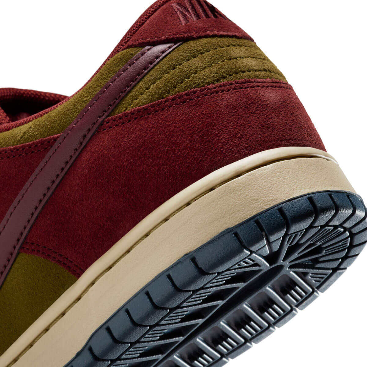 30%OFF NIKE SB ʥӡ ʥsb 󥯥 ץ  ˡ 塼 å ȥܡ ܡ  ͵ ֥ nikesb | DUNK LOW PRODark Team Red & Olive FlakɡHQ1625-600(JACK)