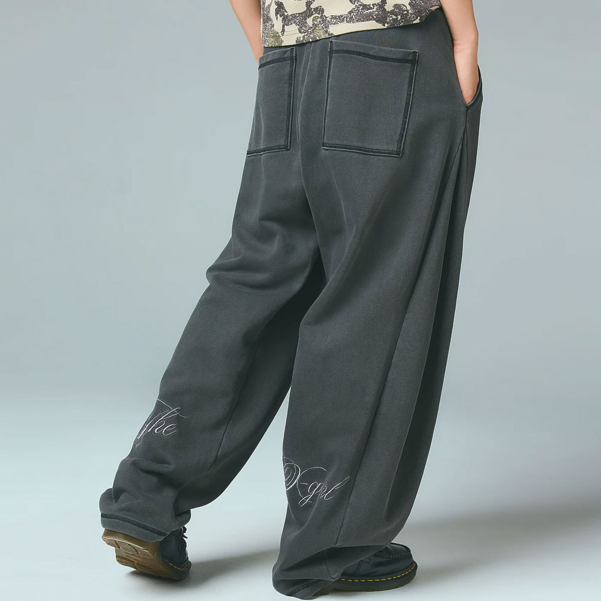 X-girl | PIGMENT DYED SCRIPT LOGO SWEATPANTS��105261031001��