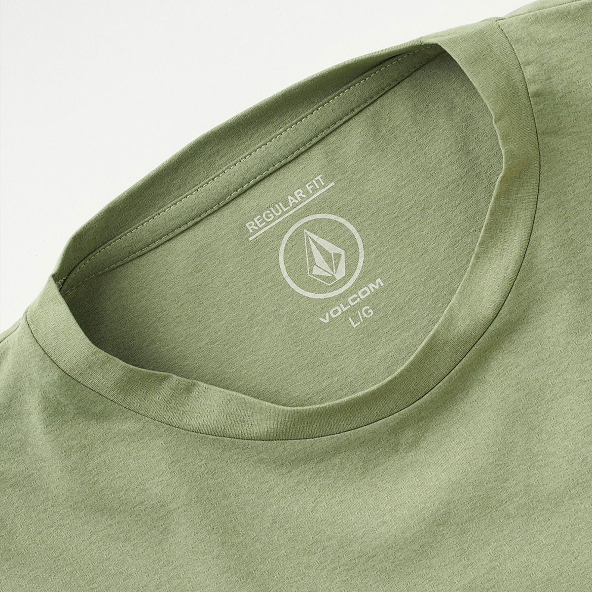 VOLCOM  | CHEST STONE SS RASH TEE��VLY262009��