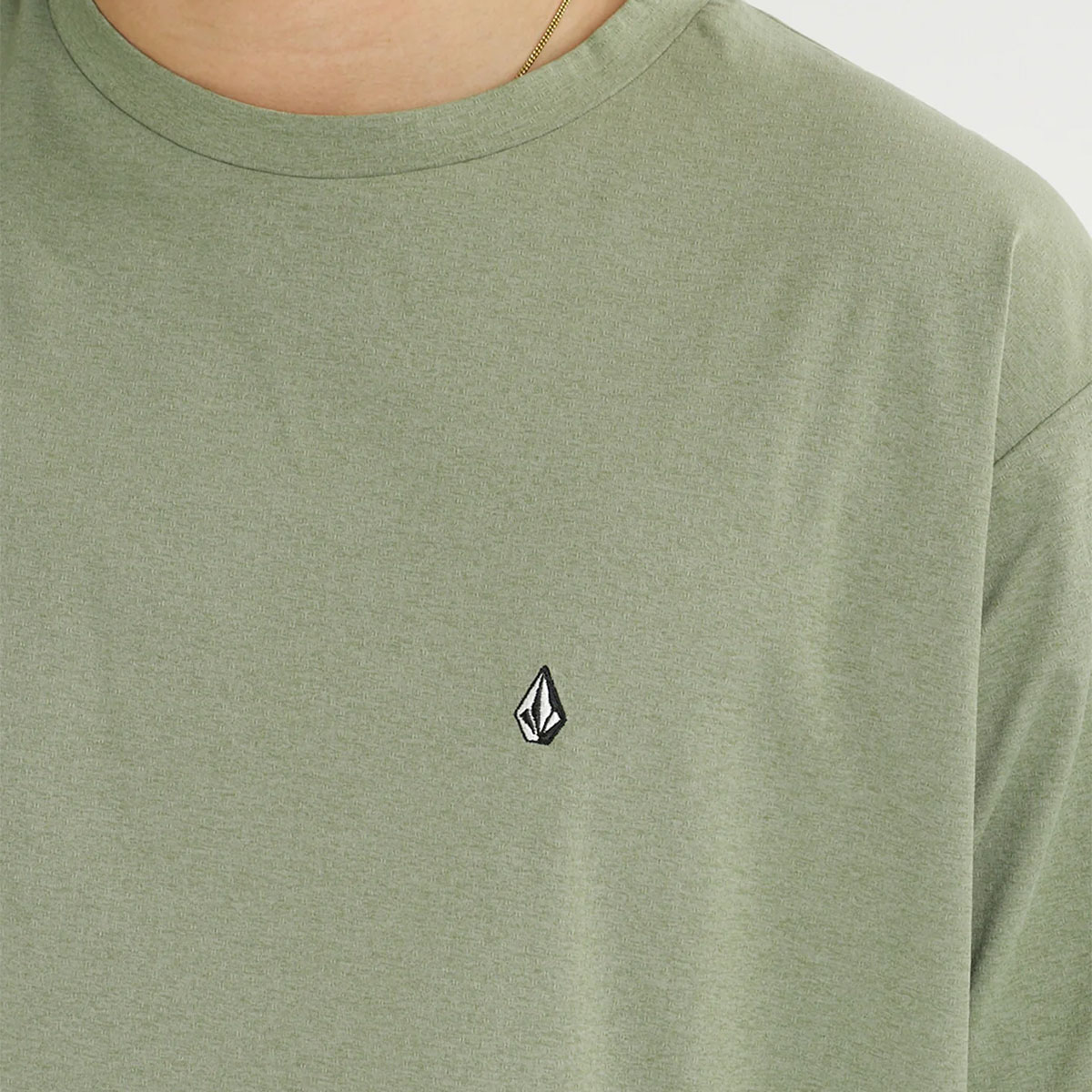 VOLCOM  | CHEST STONE SS RASH TEE��VLY262009��