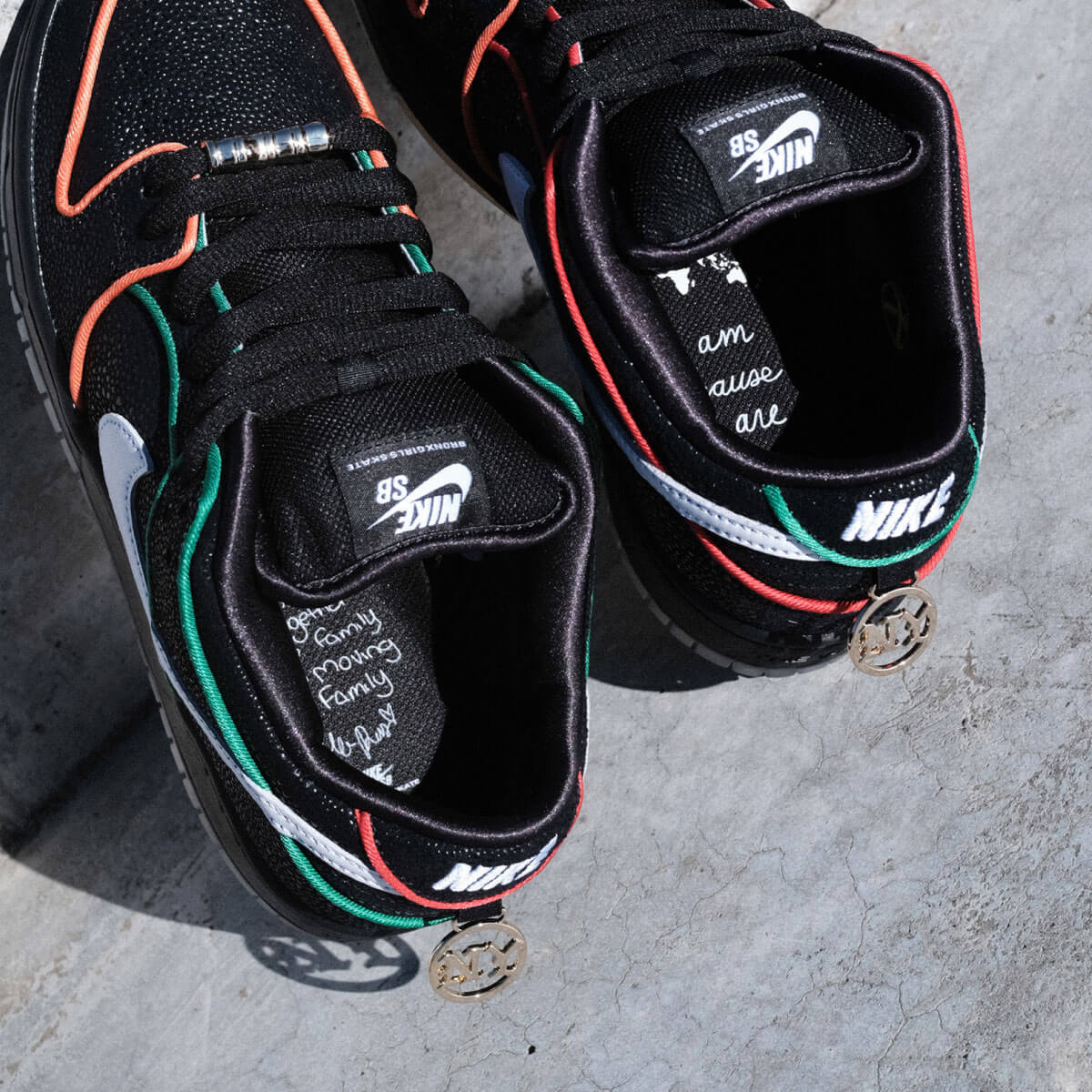 NIKE SB | Bronx Girls Skate �� DUNK LOW PRO QS "Black/Challenge Red"��HV1664-001��