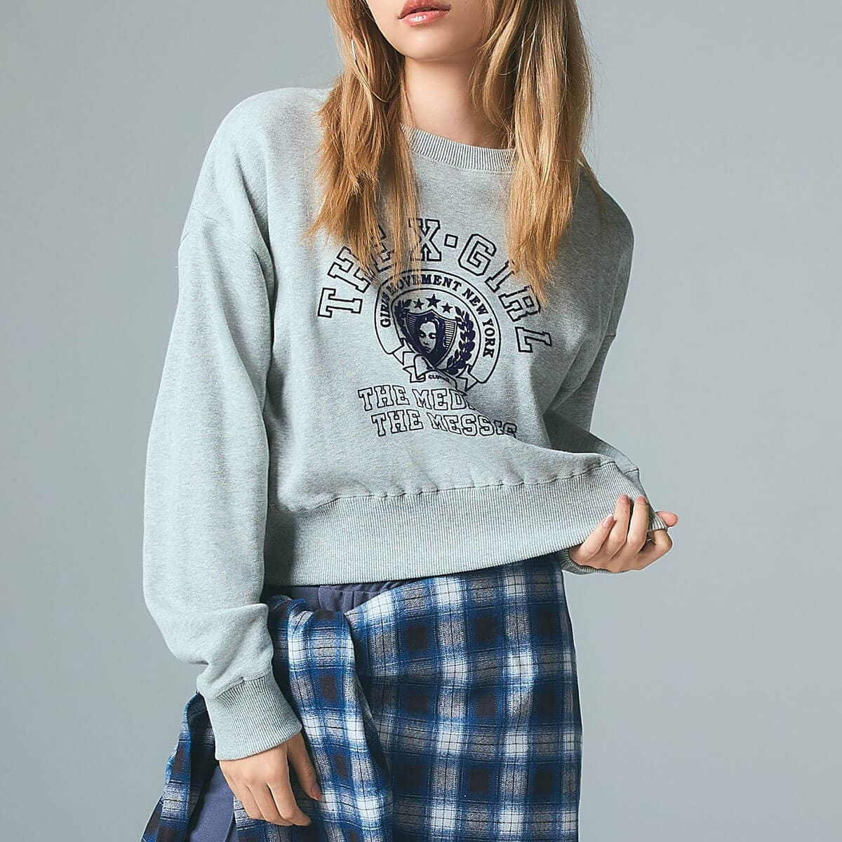 ��30%OFF ���ꥢ��󥹥�����ۥ��å��������� ��ǥ����� �ץ륪���С��������å� xgirl FACE���� �ȥåץ� ���ȥ꡼�ȿ͵��֥��� X-girl  | COLLEGE LOGO COMPACT SWEAT TOP��105261012012��