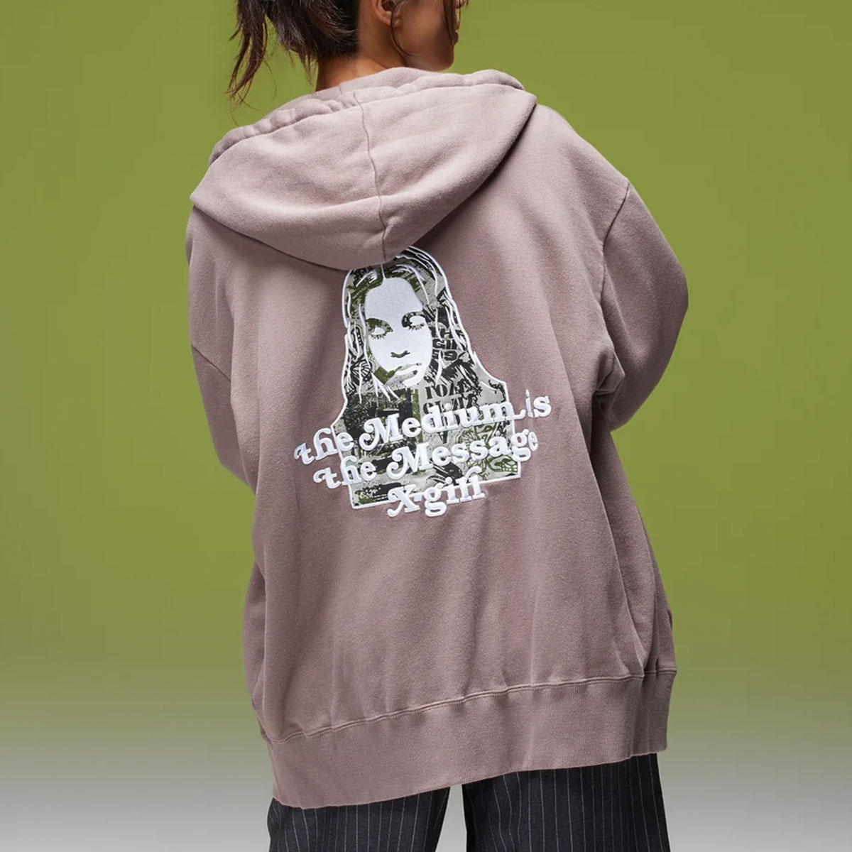 X-GIRL  | BRUSHED COLLAGE GRAPHIC FACE PATCH ZIP UP SWEAT HOODIE��105263012009��