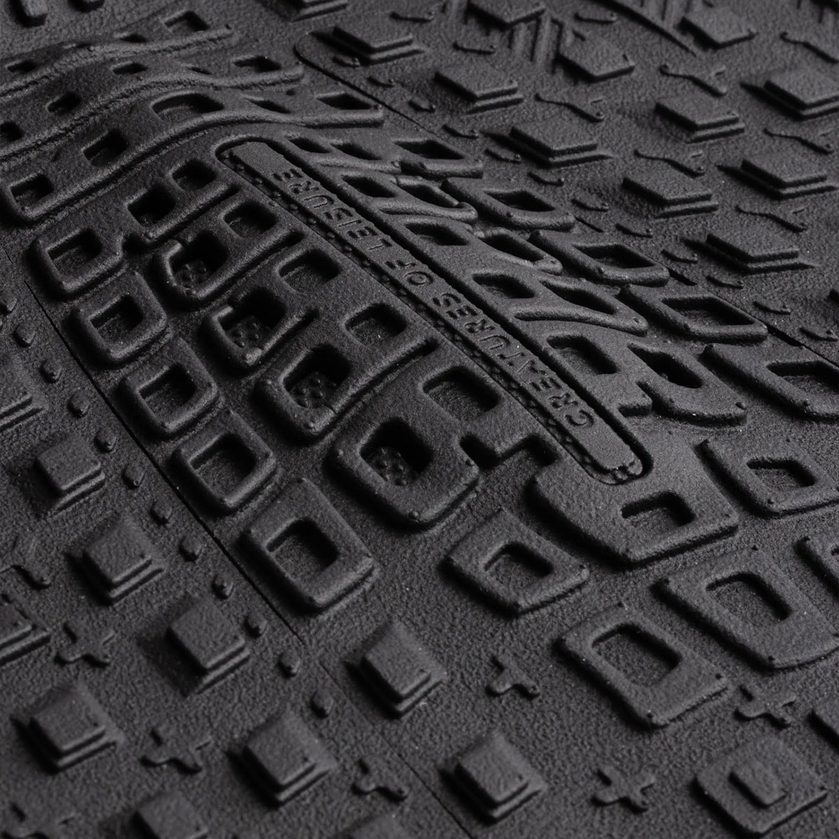Creatures of Leisure  | PROTO1.4 PIN TAIL��1100226200006��