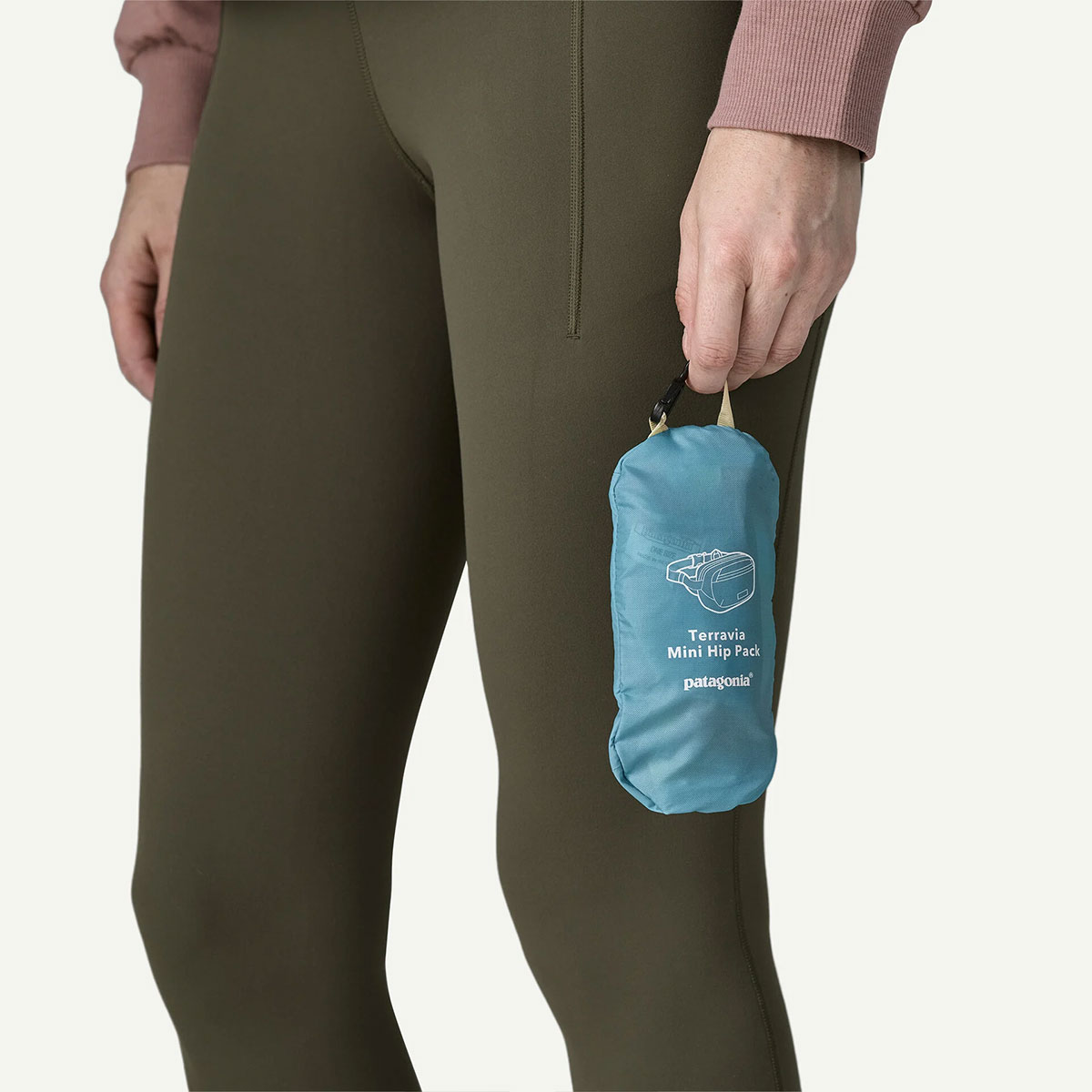 Patagonia �ѥ����˥� �ҥåץѥå� �ܥǥ��Хå� �������ȥХå� 1L ι�� ���� ��������Ǽ ��7�� �����ե��� ���ȥ꡼�� �����ȥɥ� �͵��֥��� ���� 2026 ���� | Terravia Mini Hip Pack 1L��49448��