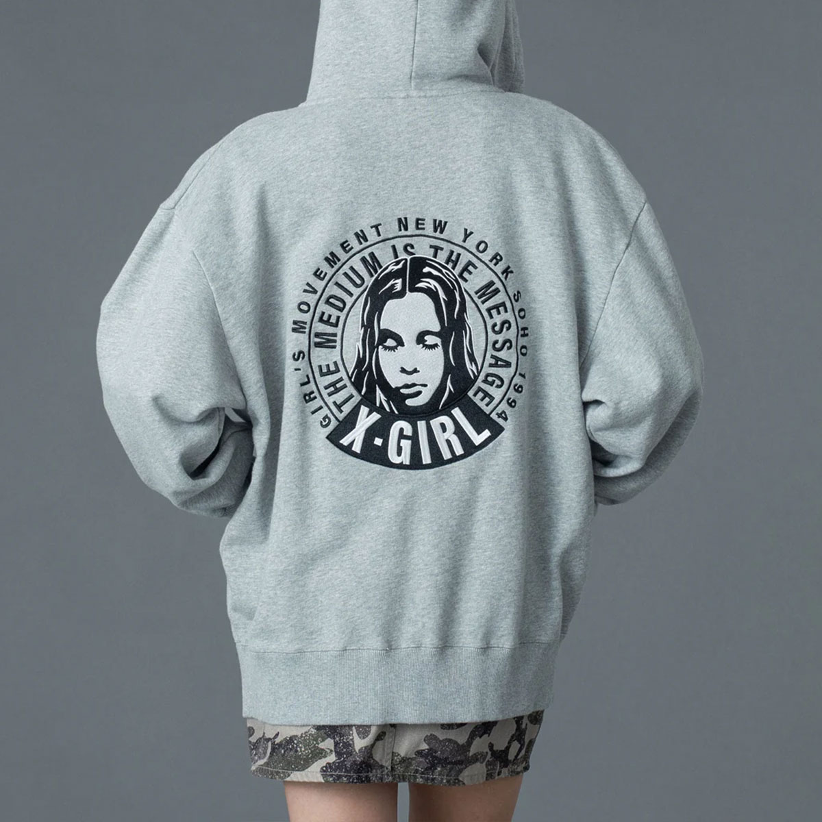 XGIRL |CIRCLE MESSAGE AND FACE ZIP UP SWEAT HOODIE��105261012016��