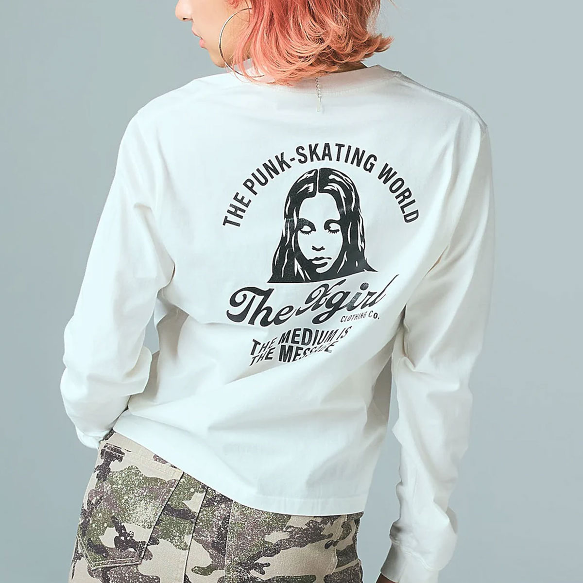 X-GIRL | ARCH LOGO AND FACE L/S TEE��105261011008��