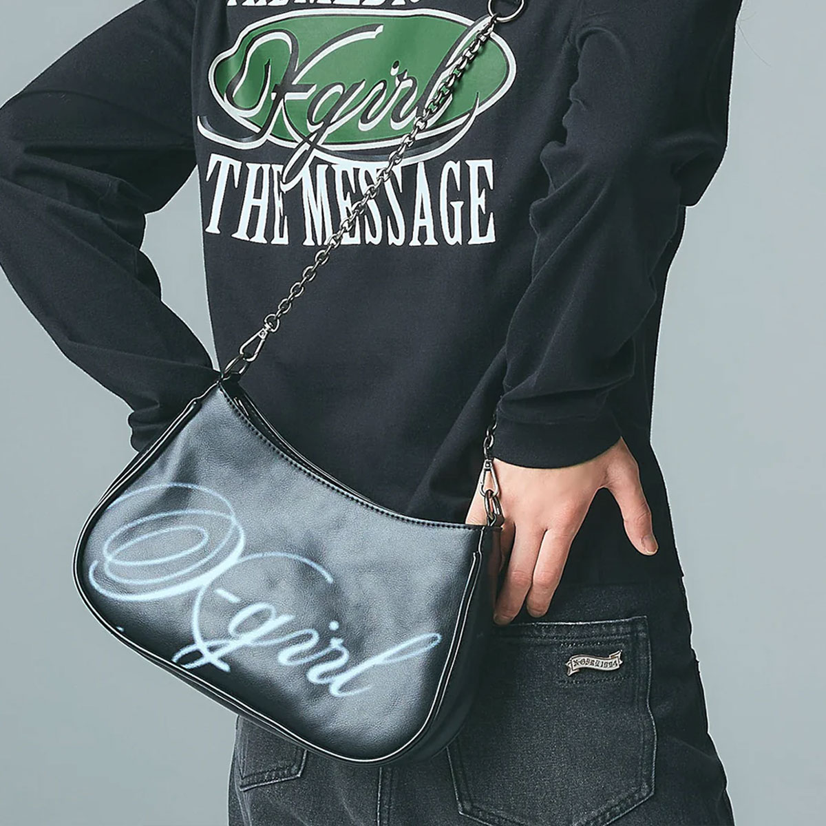 X-GIRL | SPRAY SCRIPT LOGO SHOULDER BAG��105261053001��