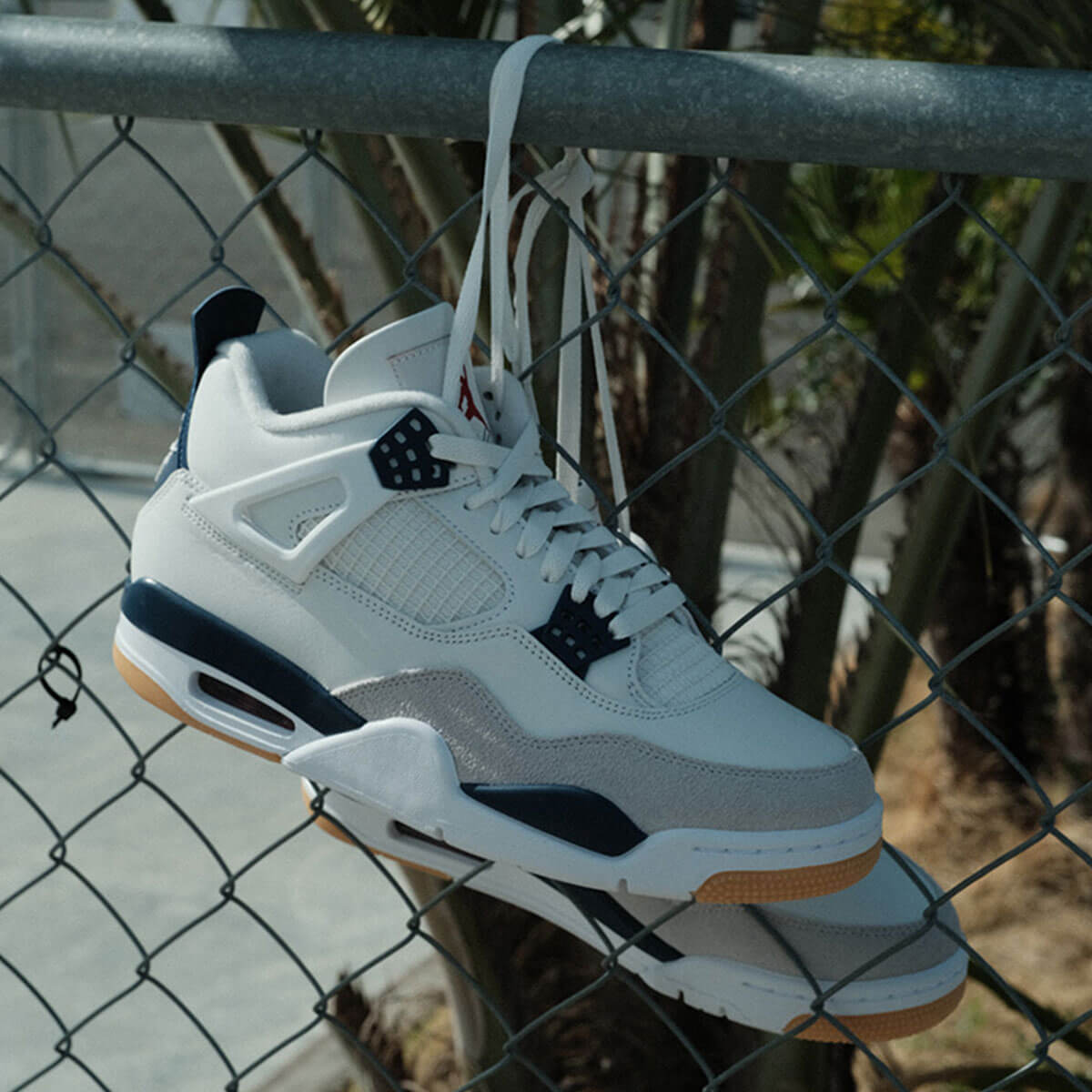 NIKE SB �ʥ��������ӡ� �ʥ���sb �������硼����4 ��ȥ� SP "���ߥåȥۥ磻��/�ͥ��ӡ�" �����ܡ� �������塼 �ϥ����å� nikesb ���ˡ����� �� �͵� �֥��� | Air Jordan 4 Retro SP "Summit White/Navy"��DR5415-100��