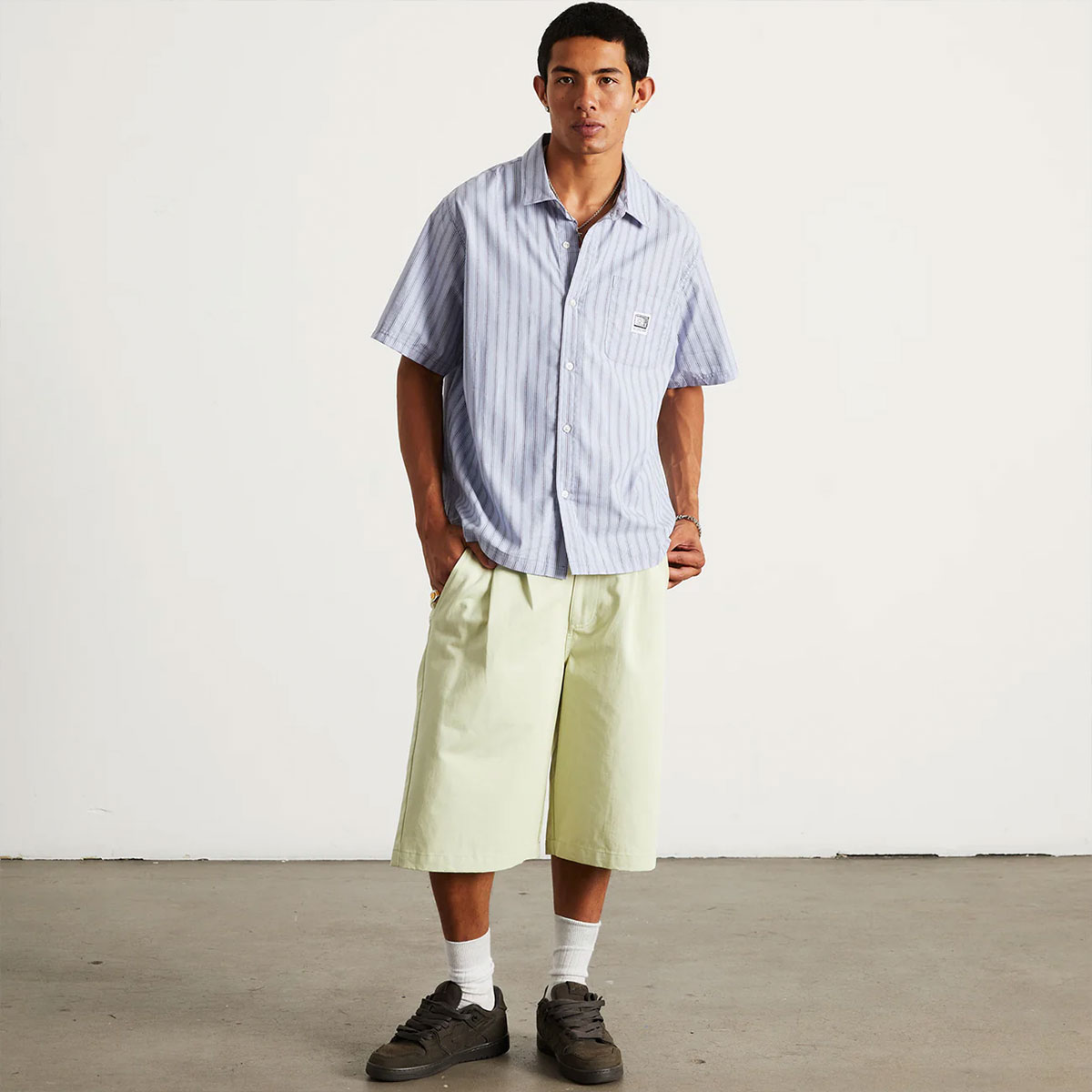 HUF | KENNY SCHARF TELEVISION STRIPE SHIRT��BU00293��