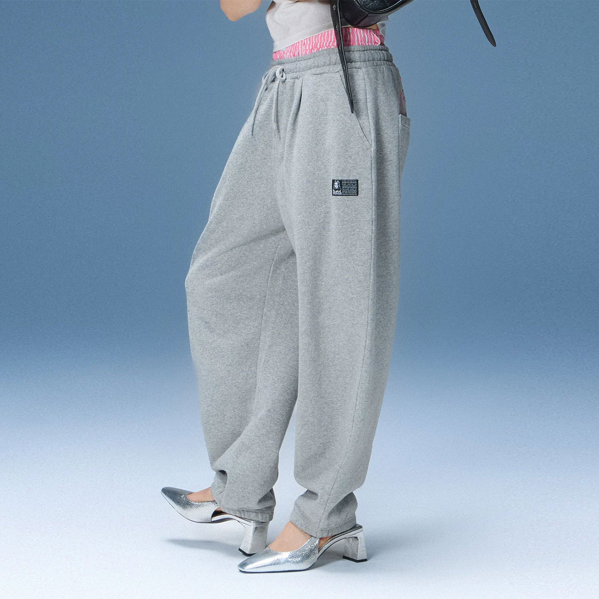 X-GIRL  | SCRIPT LOGO SWEATPANTS��105262031018��