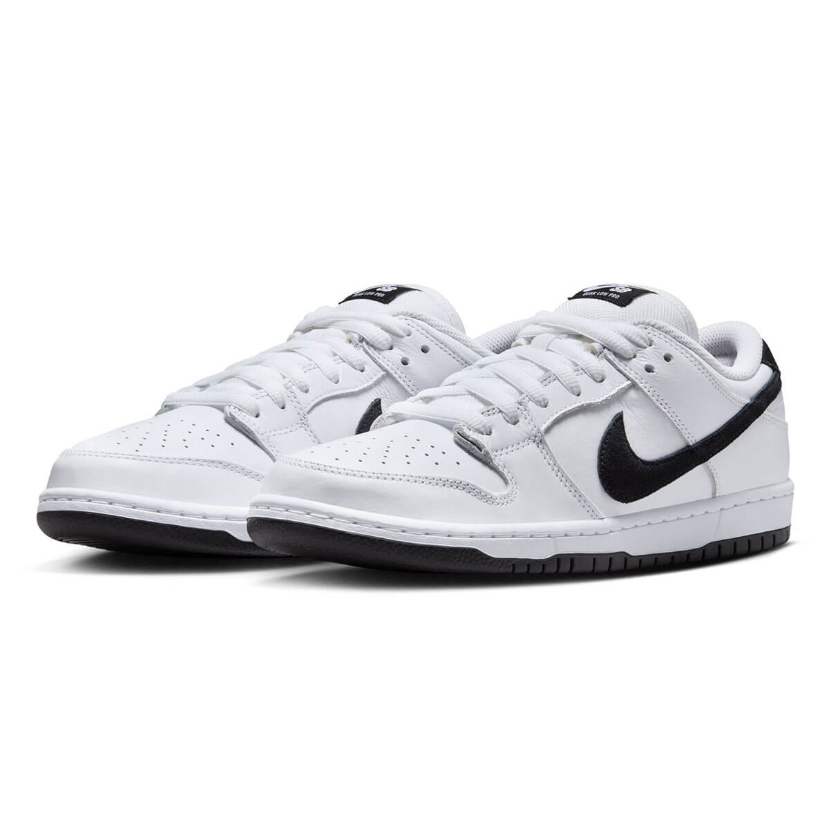 �ڥ��ꥹ�ޥ��������NIKE SB �ʥ��������ӡ� �ʥ���sb  ���� ���� �ץ� �ʥ��������ӡ� �ۥ磻�� �֥�å� �����ܡ� �������塼 �������å� nikesb �͵� �֥��� ���ˡ����� �� |  DUNK LOW PRO  ��White and Black�ɡ�HF3704-100��