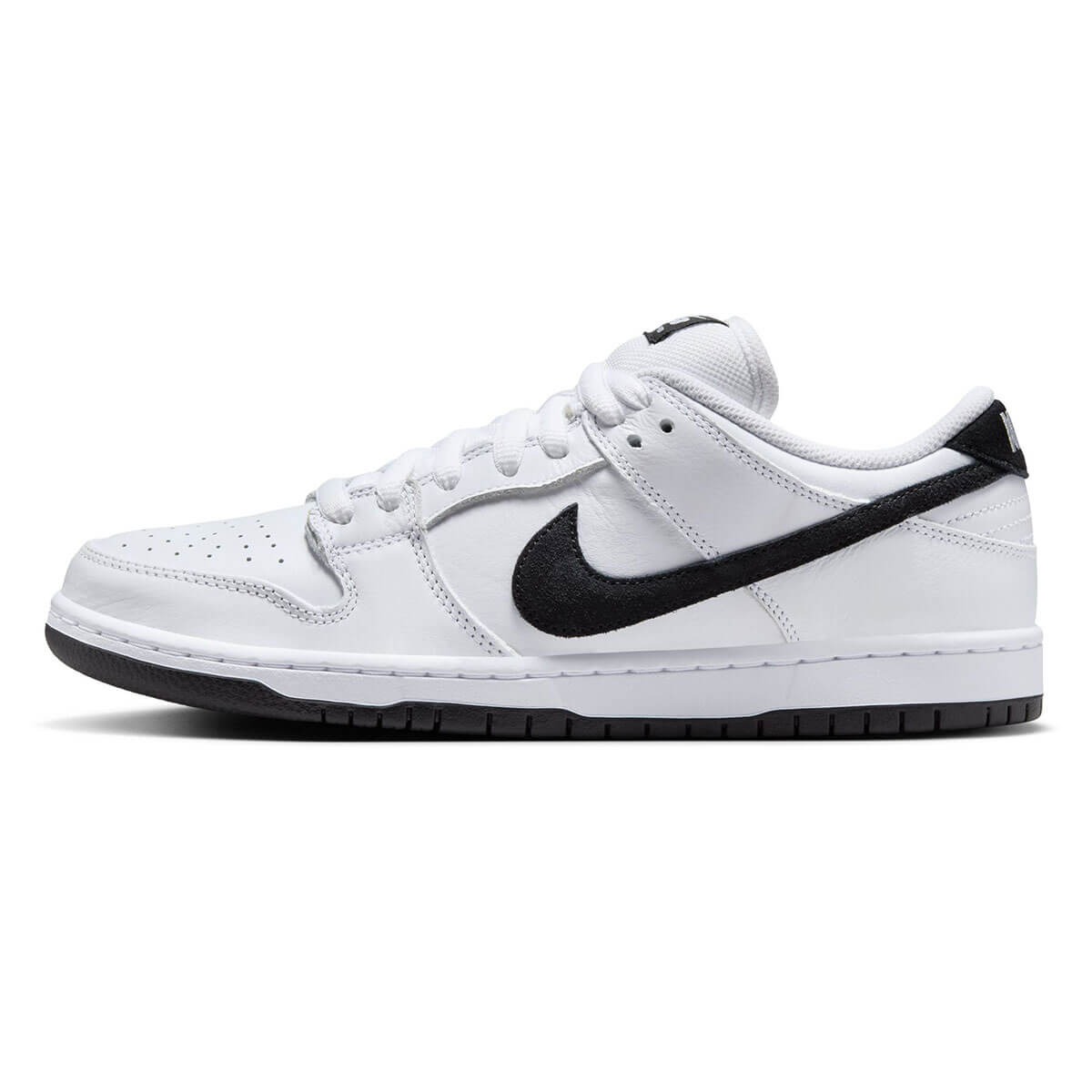 �ڥ��ꥹ�ޥ��������NIKE SB �ʥ��������ӡ� �ʥ���sb  ���� ���� �ץ� �ʥ��������ӡ� �ۥ磻�� �֥�å� �����ܡ� �������塼 �������å� nikesb �͵� �֥��� ���ˡ����� �� |  DUNK LOW PRO  ��White and Black�ɡ�HF3704-100��