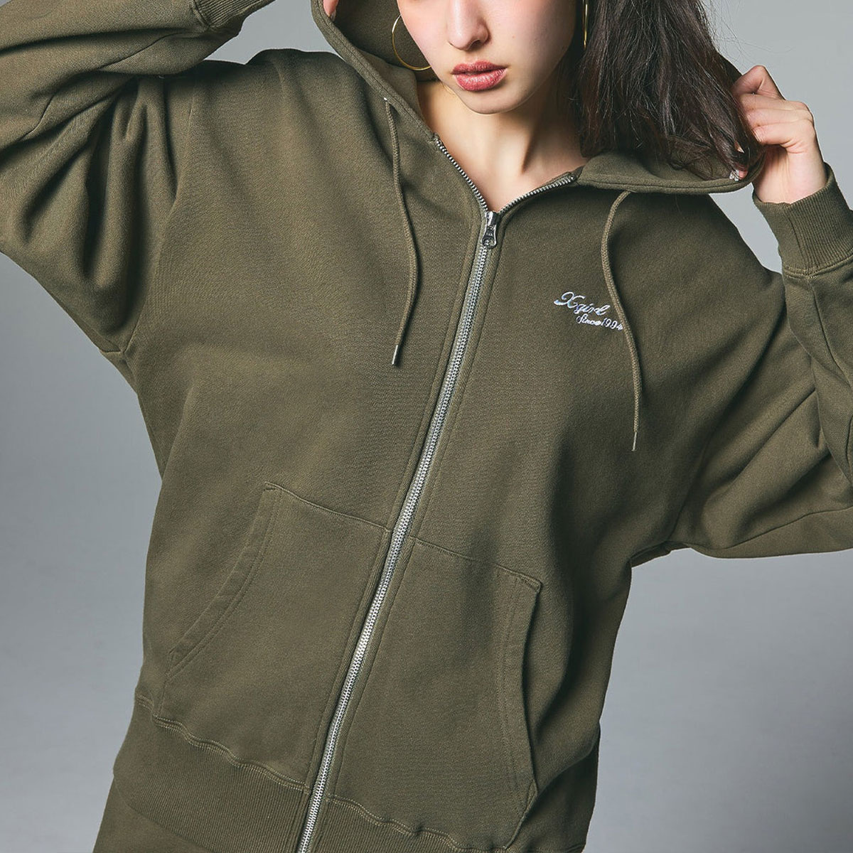 ��30%OFF ���ꥢ��󥹥�����ۥ��å��������� ��ǥ����� ���åץѡ����� �������å� �ա��� �ե��������� ��3�� S M ���ȥ꡼�ȿ͵��֥��� X-GIRL 2025 ���� | FACE BOX PATCH ZIP UP SWEAT HOODIE��105253012005��