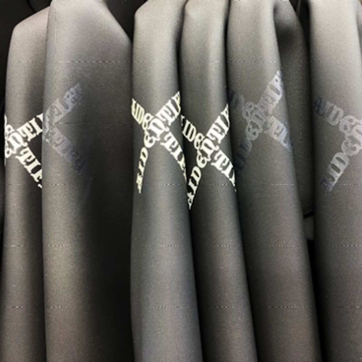 �����ǥ�ƥ��ե��� �����åȥ����� Ĺµ ���åѡ� ��� �����󥸥㥱�å� 1mm MESH SKIN JACKETS �֥�å� �ۥ磻�� M L XL ������ �����ե���͵� AIDENTIFY