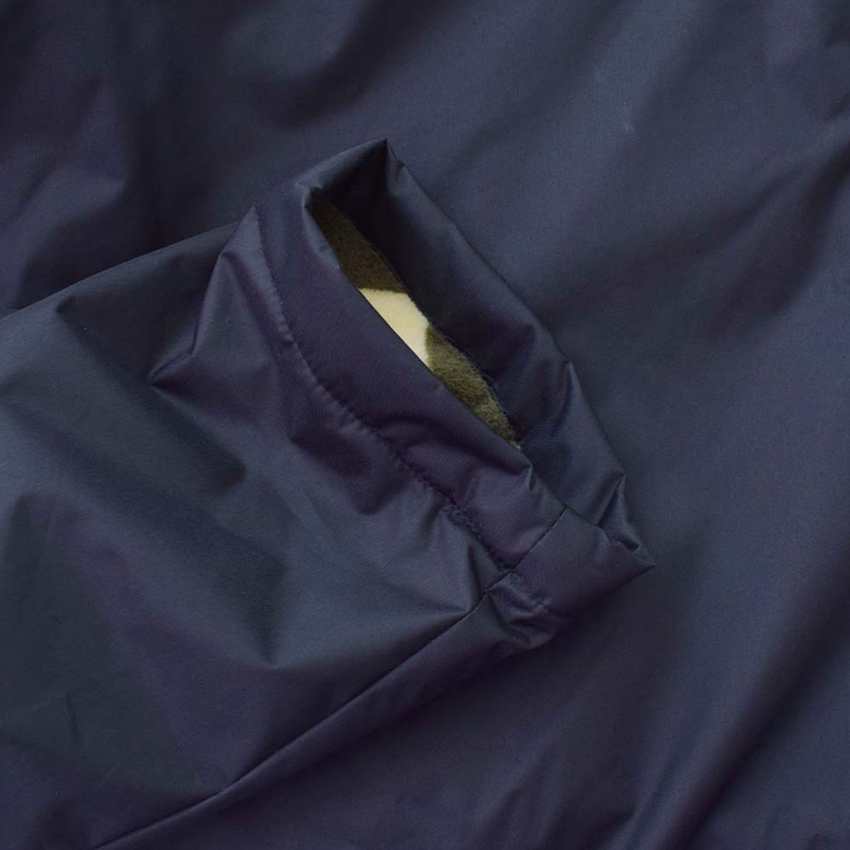 �����ե��� ���ؤ� �����եݥ���� �ɿ� �ޥ������ե����С� �� �ɴ� ���� �ɿ� ���� �ۿ� ®�� �� �͵� �֥��� �ġ��륹 | TOOLS WATER PROTECTION MICRO PONCHO��6536��