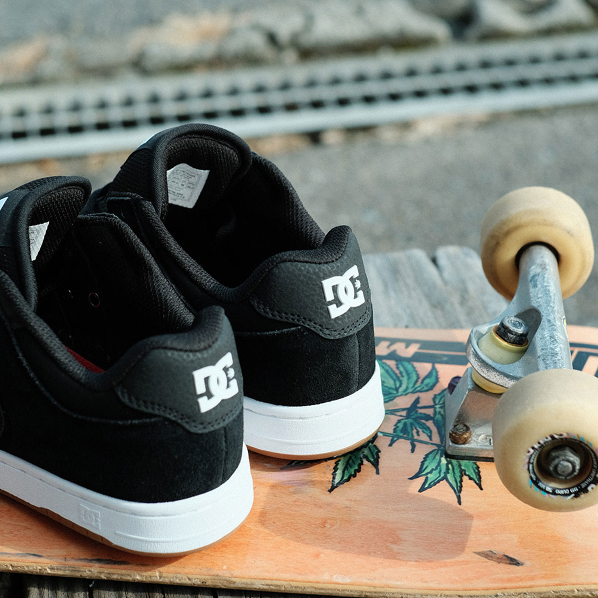 �ڥ��ꥹ�ޥ��������DC���塼�� ���ˡ����� ��� �ǥ������� ���塼�� �������塼 �����ܡ� �֥�å� 26.0cm - 28.0cm �͵� ���ȥ꡼�� �֥��� DC Shoes | MANTECA 4 S��DS005002��