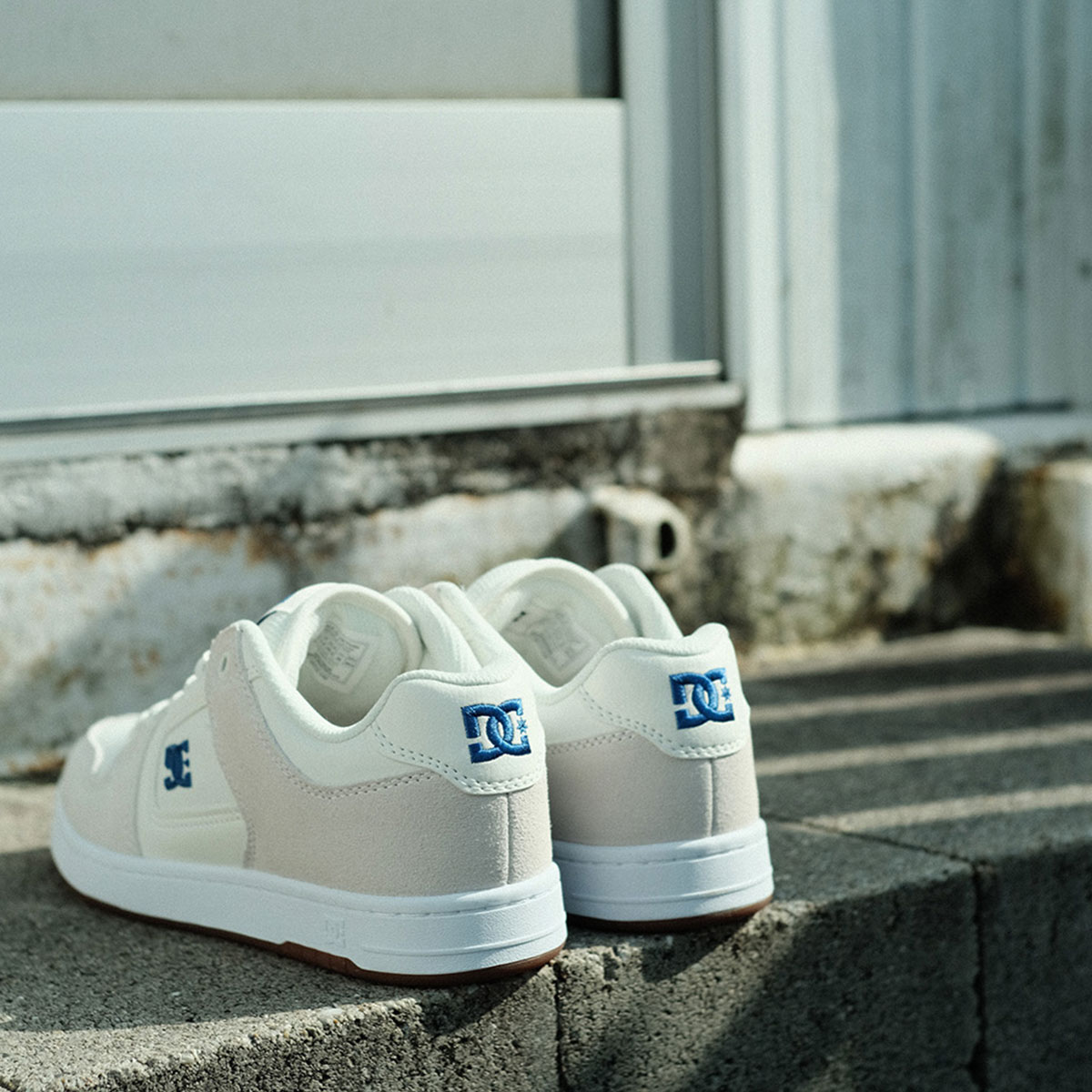 ��30%OFF ���ꥹ�ޥ��������DC���塼�� ���ˡ����� ��� �ǥ������� ���塼�� �������塼 �����ܡ� �ۥ磻�� 26.0cm - 28.0cm �͵� ���ȥ꡼�� �֥��� �� DC Shoes |  MANTECA 4 S��DS251004��