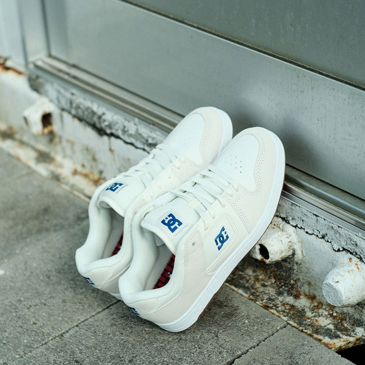 ��30%OFF ���ꥹ�ޥ��������DC���塼�� ���ˡ����� ��� �ǥ������� ���塼�� �������塼 �����ܡ� �ۥ磻�� 26.0cm - 28.0cm �͵� ���ȥ꡼�� �֥��� �� DC Shoes |  MANTECA 4 S��DS251004��