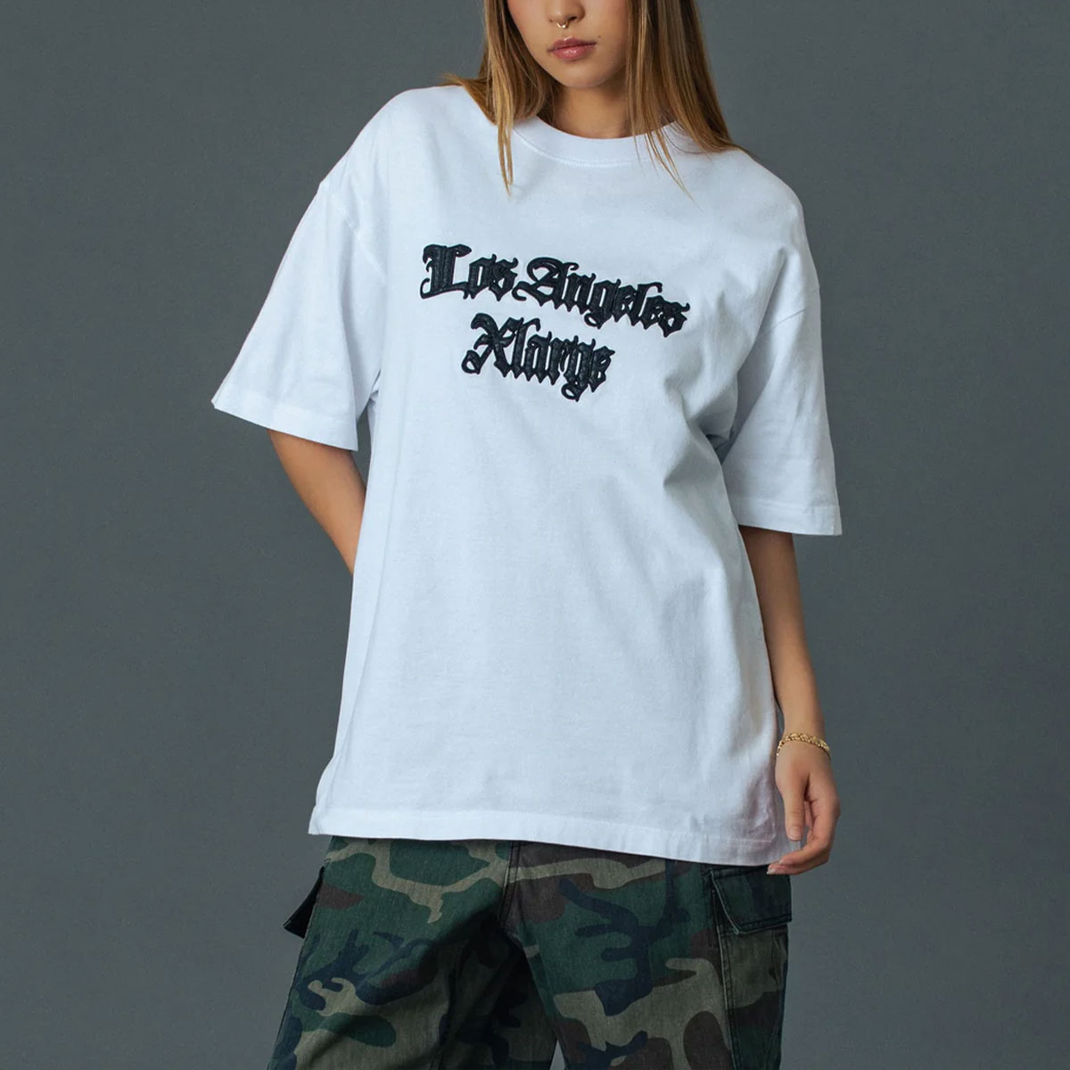 XLARGE | CROC OLD ENGLISH S/S TEE��101261011021��