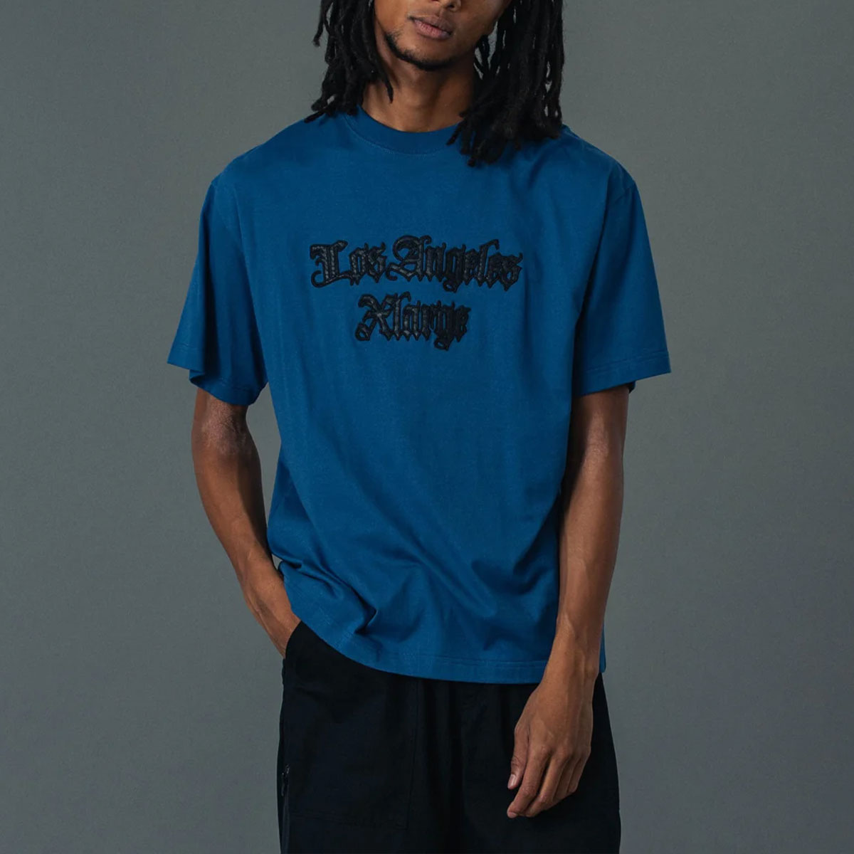 XLARGE | CROC OLD ENGLISH S/S TEE��101261011021��