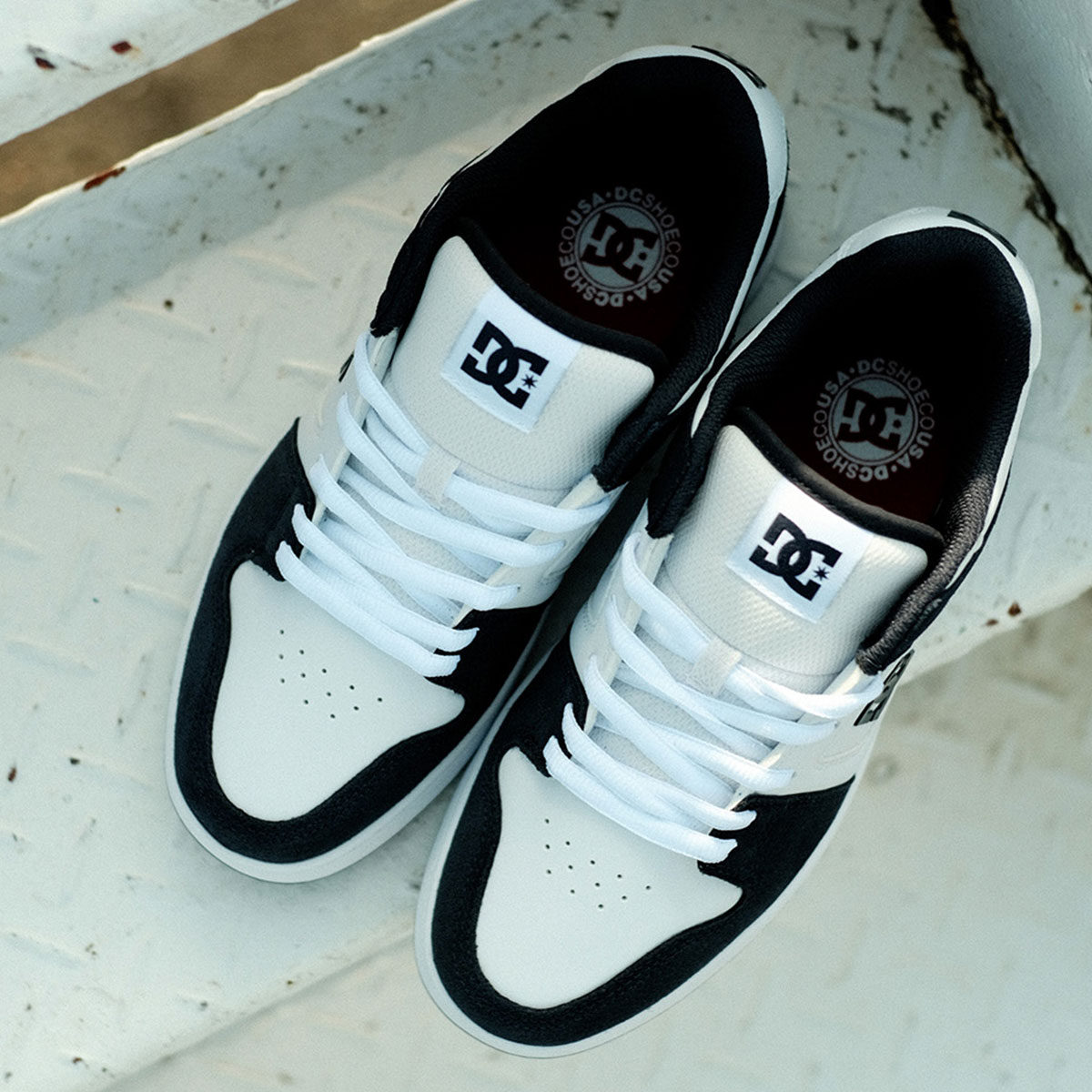 ��50%OFF ���ꥢ��󥹥������DC���塼�� ���ˡ����� ��� �ǥ������� ���塼�� �������塼 �����ܡ� �ۥ磻��/�֥�å� 26.0cm - 28.0cm �͵� ���ȥ꡼�� �֥��� �� DC Shoes | MANTECA 4 S(JACK����������)