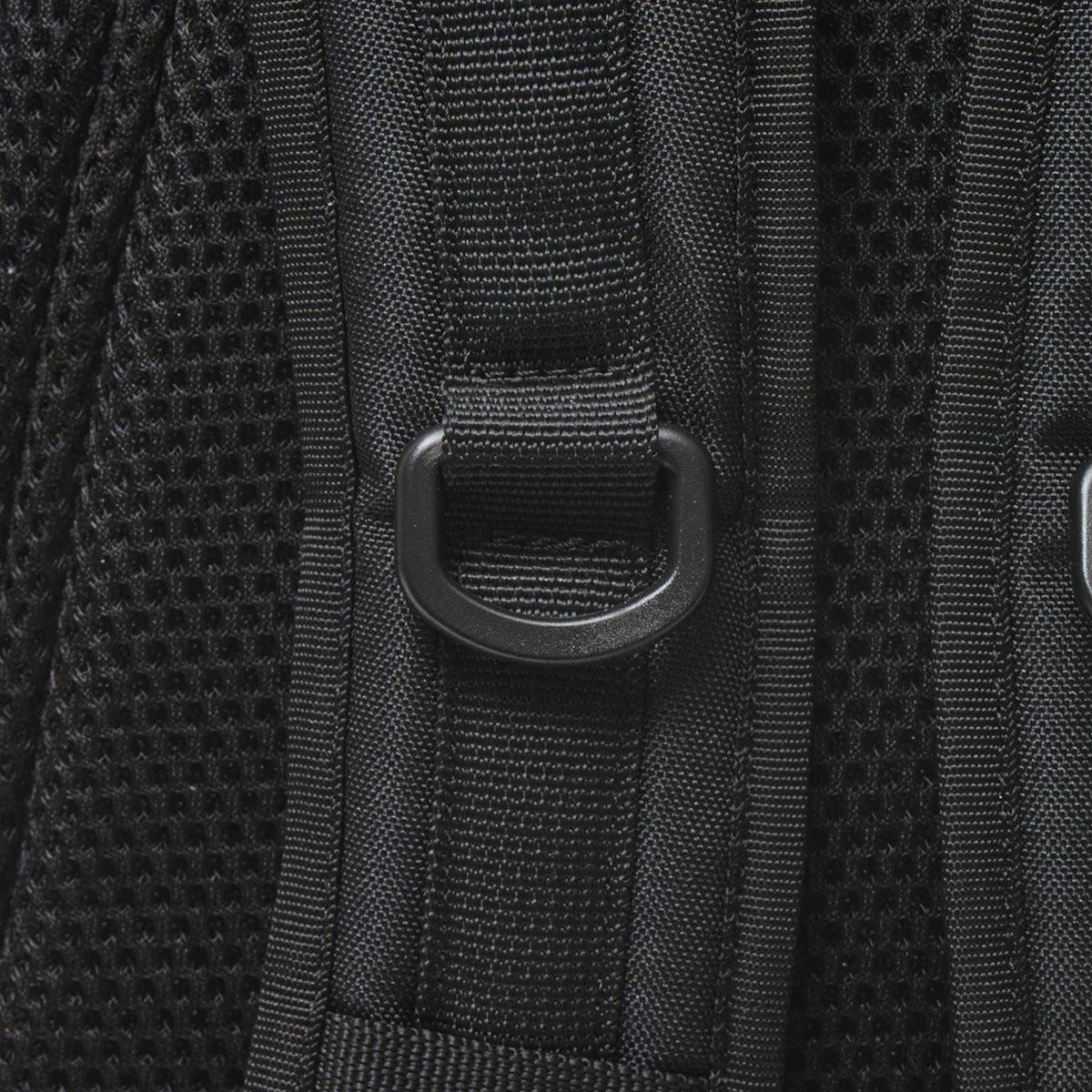 XGIRL | MILLS LOGO RUBBER PATCH BUNGEE CORD BACKPACK��105261053012��