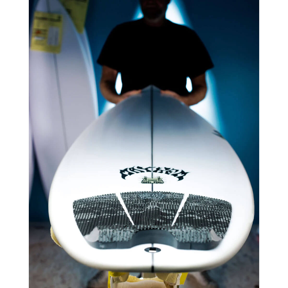 �������� �ǥå��ѥå� �ǥå��ѥå� �����եܡ���  �����ե��� 3�ԡ��� �ޥå� �ᥤ�إ� �Х������� ����ܥ�ǥ� �͵��֥��� DAKINE | MAYHEM LINEUP SURF TRACTION PAD��BF237813��