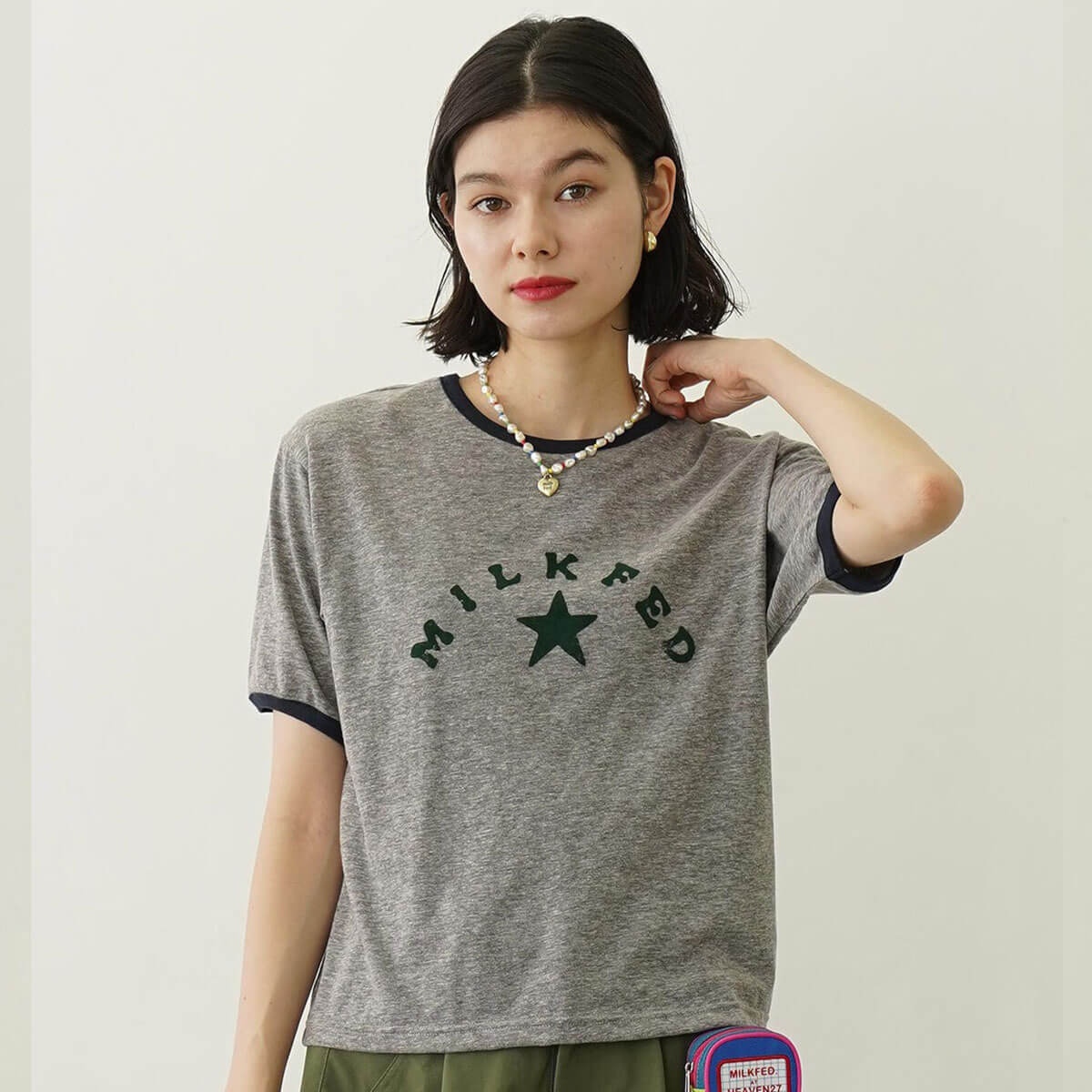 ��20%OFF ���ե�����ۥߥ륯�ե��� ��ǥ����� ȾµT����� ��󥬡�T����� ���ᥫ�� �ȥåץ� �͵� �������� �֥��� | MILKFED. LOGO AND STAR FLOCKY PRINT RINGER TEE��103252013003��