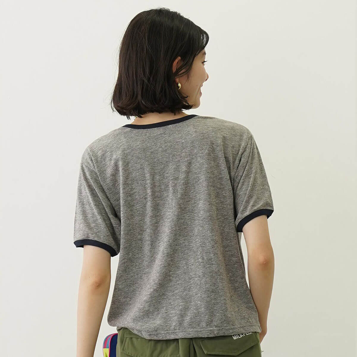 ��20%OFF ���ե�����ۥߥ륯�ե��� ��ǥ����� ȾµT����� ��󥬡�T����� ���ᥫ�� �ȥåץ� �͵� �������� �֥��� | MILKFED. LOGO AND STAR FLOCKY PRINT RINGER TEE��103252013003��