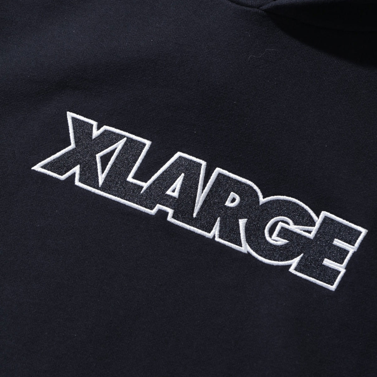 XLARGE  | STANDARD LOGO HOODED SWEATSHIRT��101263012003��