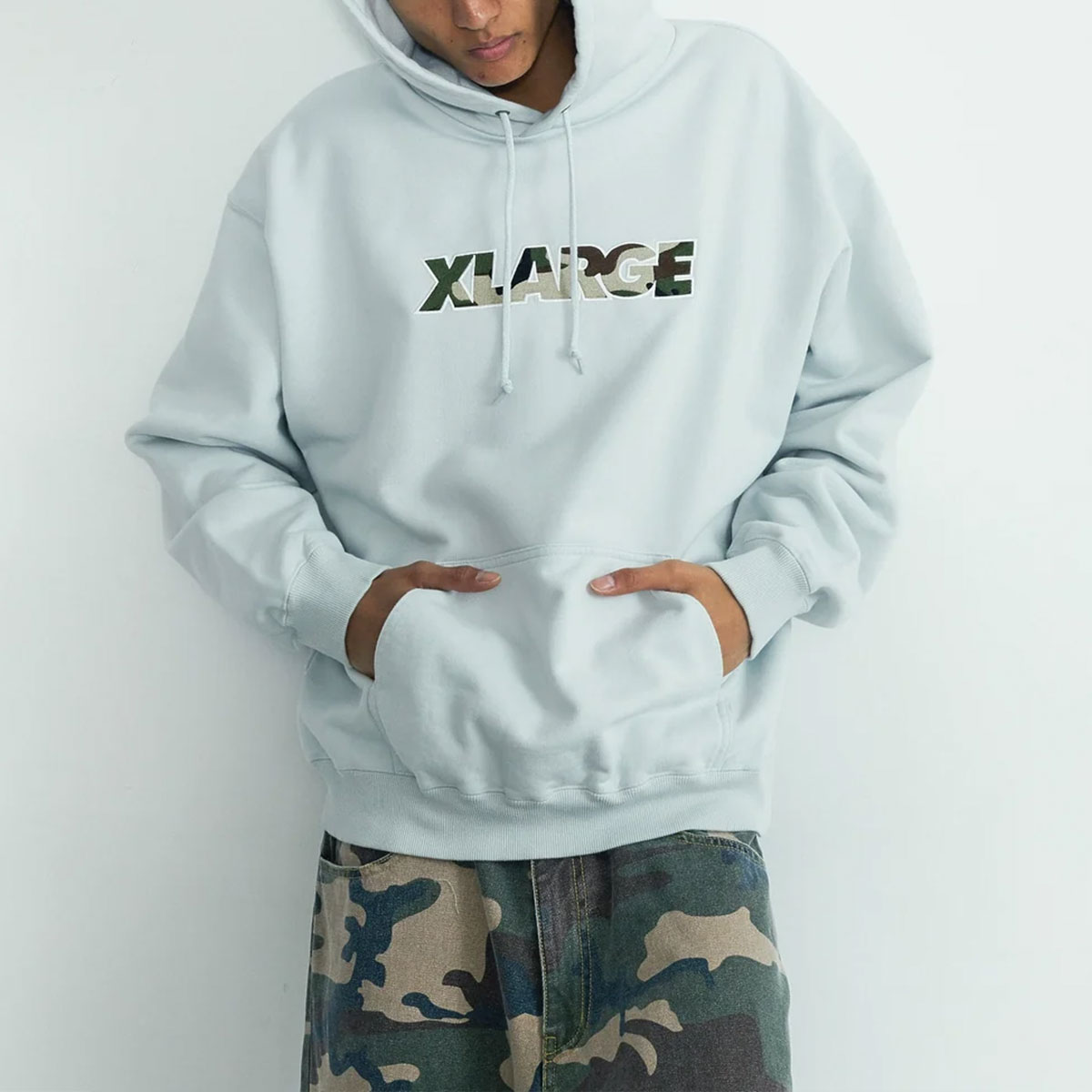 XLARGE  | STANDARD LOGO HOODED SWEATSHIRT��101263012003��